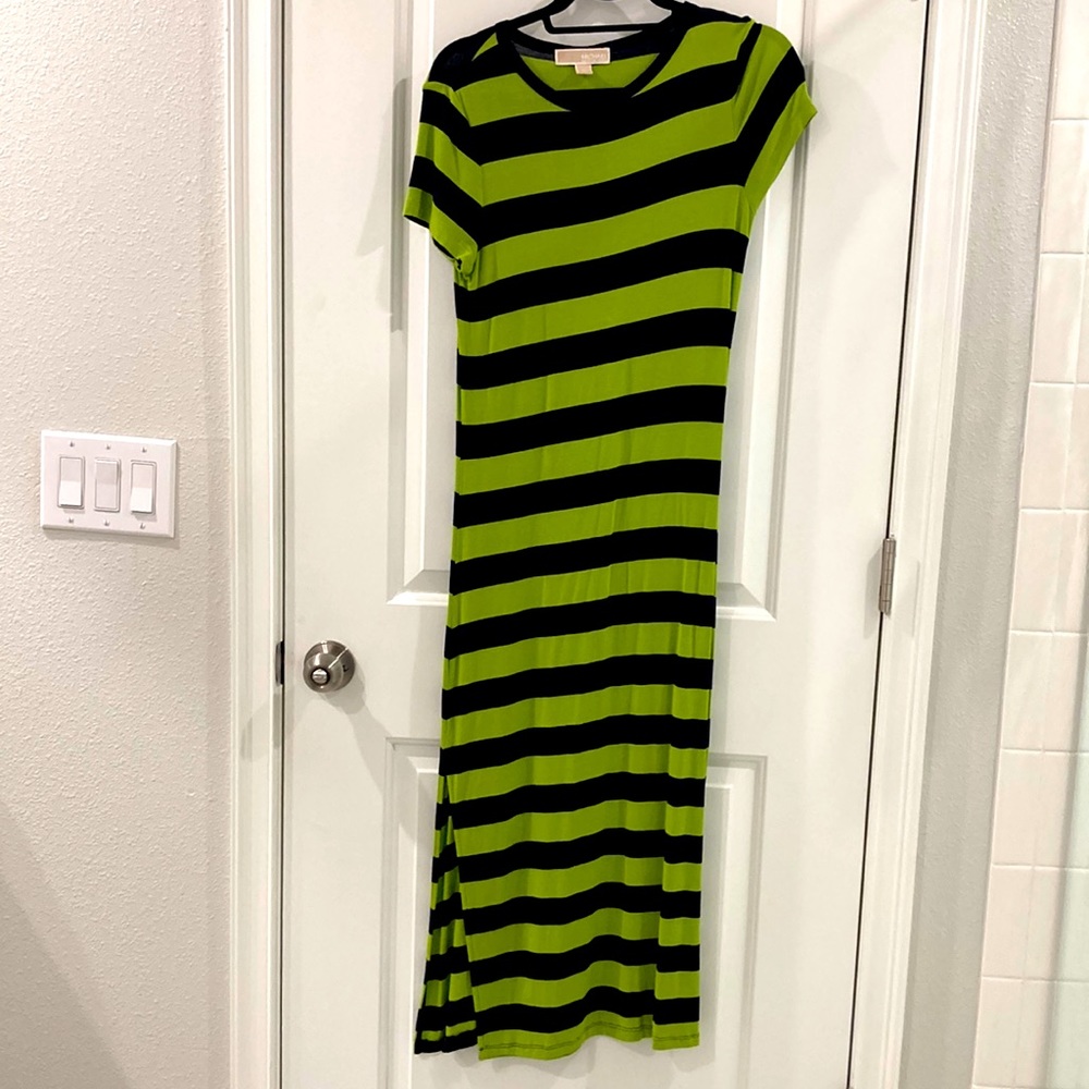 Black and green Michael Kors short sleeve maxi dress -  XS